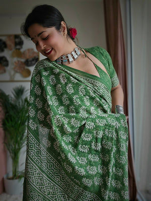 WOMEN GREEN HAND BLOCK BAGRU PRINT MULMUL SAREE