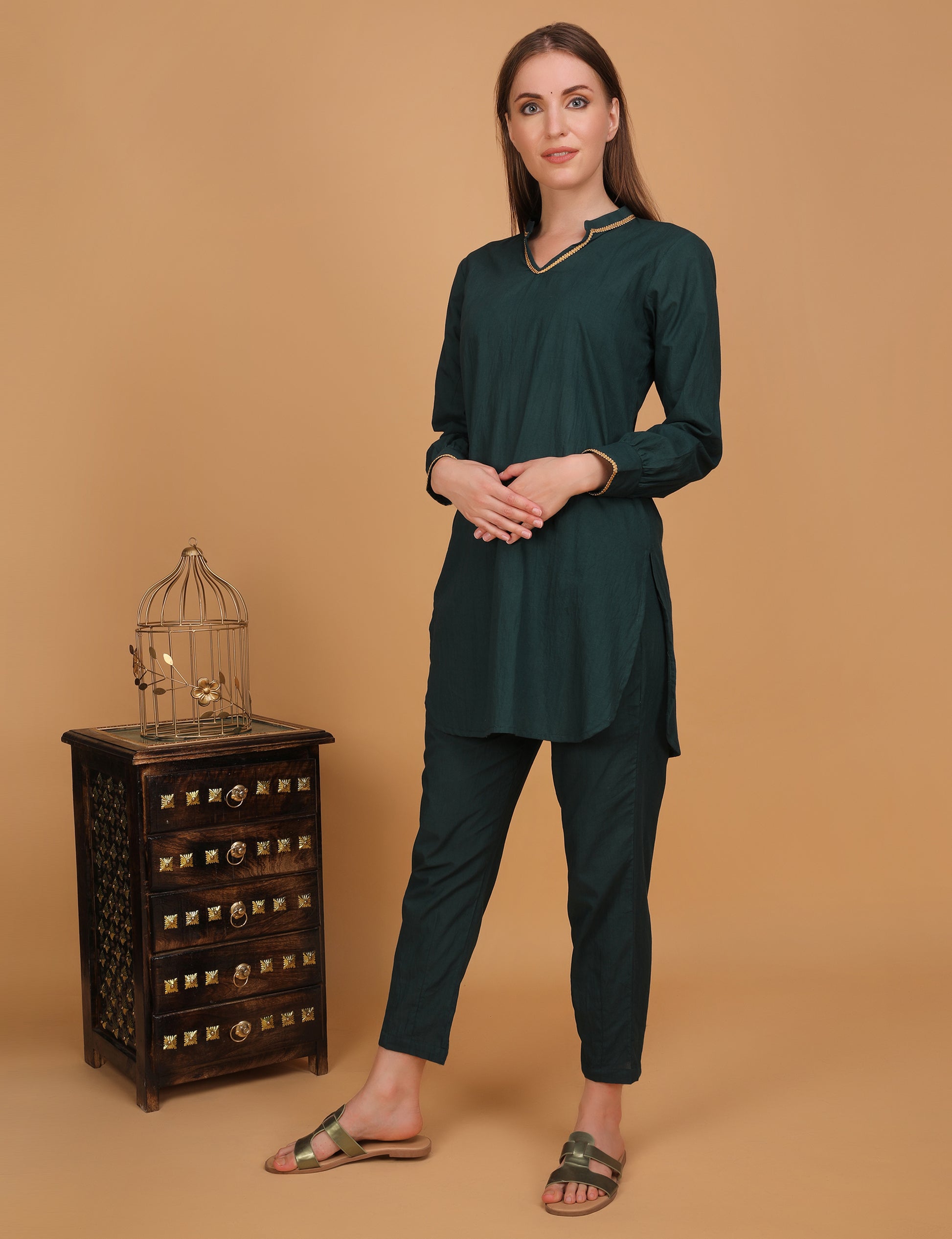 WOMEN BOTTLE GREEN KURTI WITH PANT